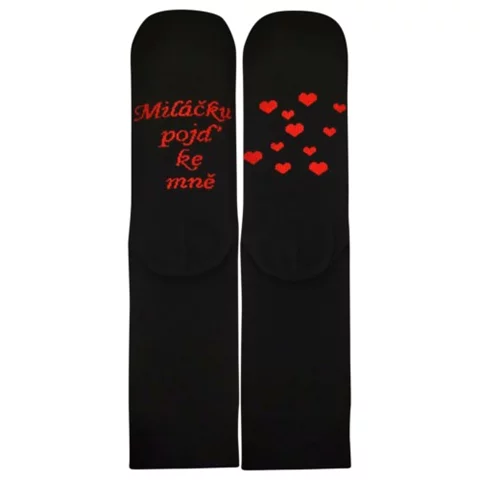 Valentýnské ponožky DARLING černé se srdíčky design 2